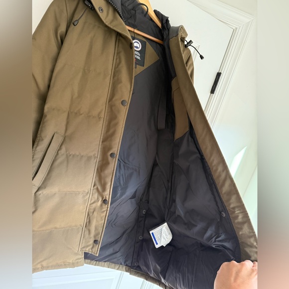 Canada Goose Shelburne parka in Military Green! Authentic. Sz Women’s Small. - Picture 4 of 6